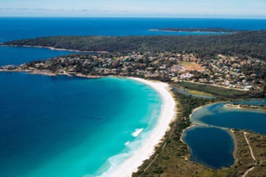 The Tin Shed Couples Accommodation At Bay Of Fires Binalong Bay Buitenkant foto