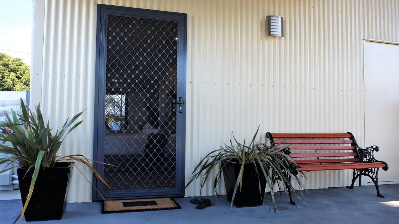 The Tin Shed Couples Accommodation At Bay Of Fires Binalong Bay Buitenkant foto